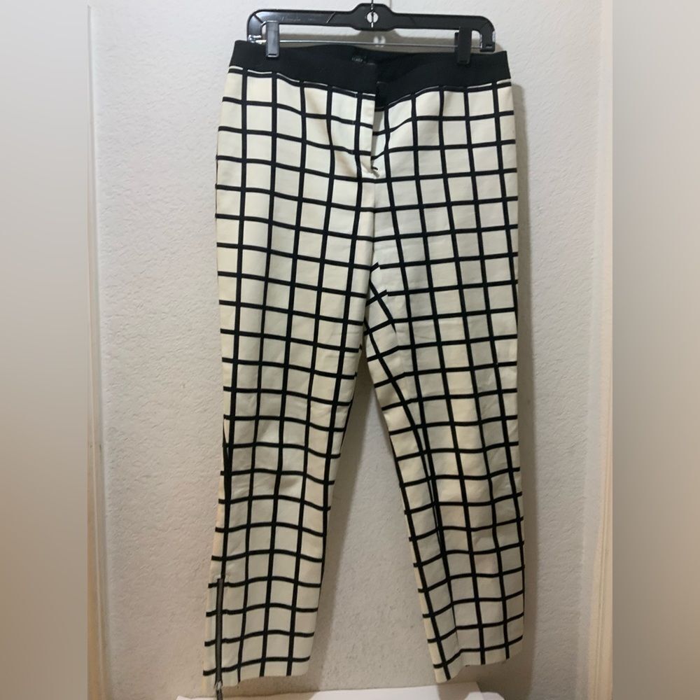 Black Label by Chico's White and Black checkered Pants (Size 0.5) 6.5 US